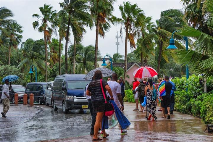 加拿大政府针对多个热门目的地发布旅行警告1