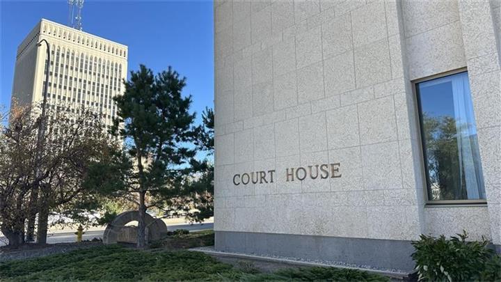 当地青少年冰球协会数万加元失踪后,前董事会成员被控欺诈1