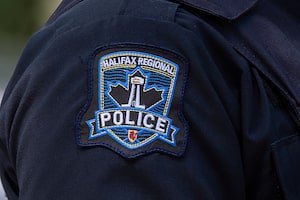 曼尼托巴省一名青少年因杀害三人被判处终身监禁1