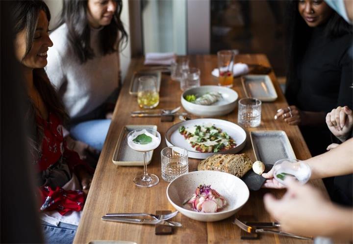 漫步魁北克老城:雪与灯光构成的冬日小镇之旅2