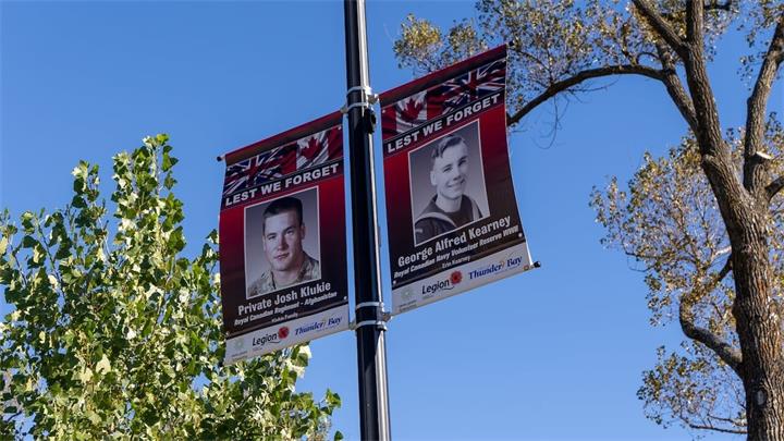 加拿大举行仪式纪念阵亡将士纪念日,缅怀退伍军人和阵亡将士4