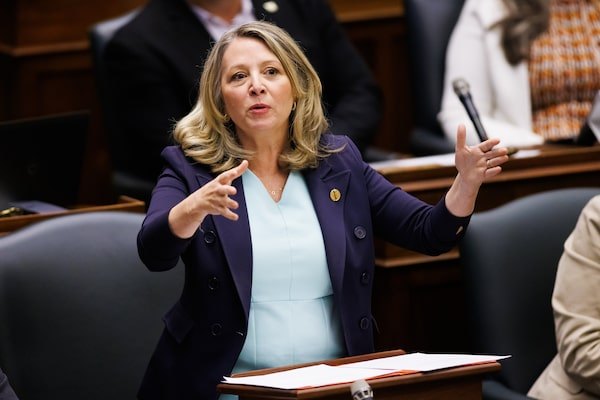 安省新民主党领袖 Marit Stiles 称福特政府“腐败” 后被驱逐出议会1