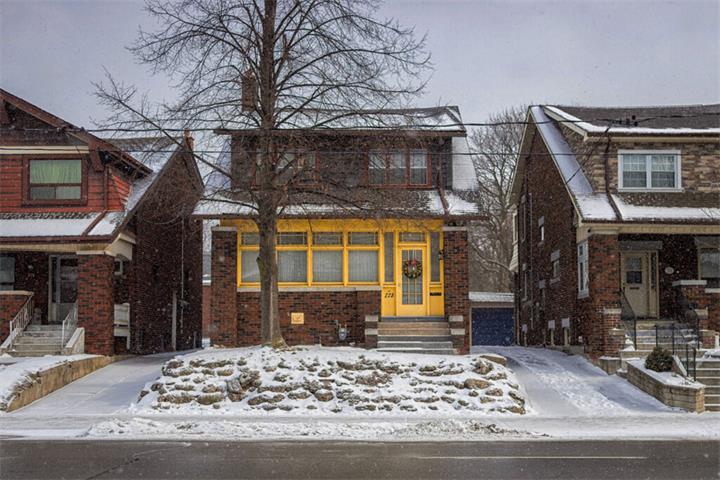 加拿大房地产市场再陷低迷:RE/MAX 预测 2026 年房价继续下跌,买家或迎入市窗口1