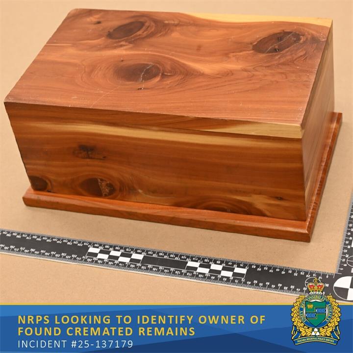 尼亚加拉警方呼吁公众协助：疑含骨灰的木制骨灰盒被遗弃在安省旧物店捐赠区1