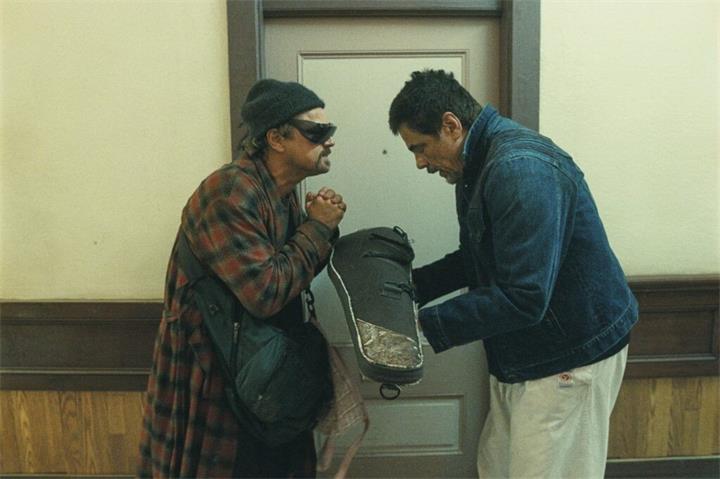 《一场又一场的战斗》横扫多伦多影评人协会大奖，包揽最佳影片与导演1