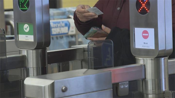 多伦多将推“票价上限”新政：月刷满 47 次，后续乘车全免费1