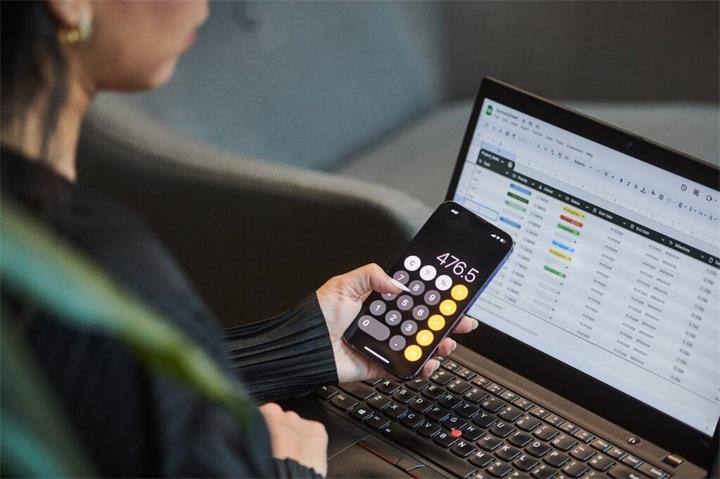 加拿大人负债压力持续上升：家庭债务与收入比连续第四个季度攀升1