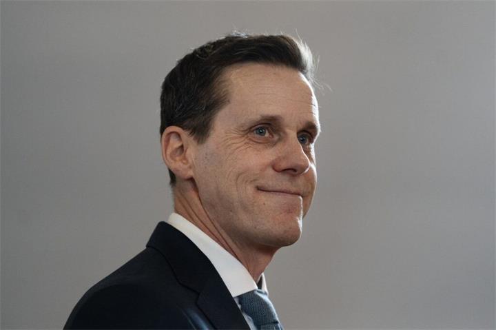 罗布·兰茨辞去爱德华王子岛省省长职务，寻求出任进步保守党党魁1