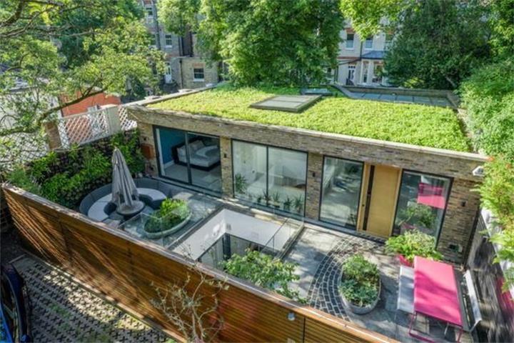 多伦多拟收紧“冰山住宅”建设规则：地下扩建引发规划与环保争议1