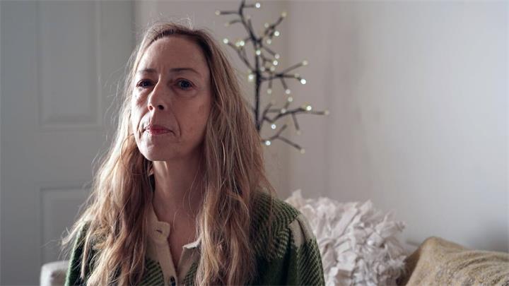 大厅传出威胁声、地板血迹斑斑：金斯顿一处社会住房成全市报警电话最多的住宅楼2