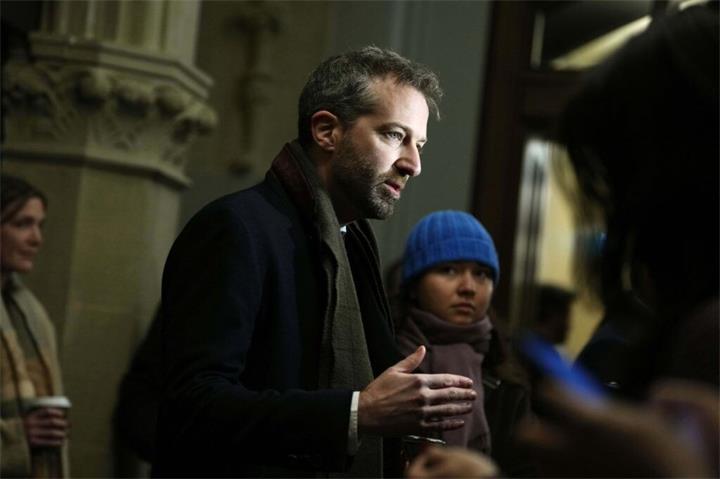 联邦“购买加拿大产品”政策正式生效：大型政府项目优先本国产品与企业1