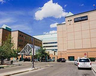 阿尔伯塔省下令调查：44岁男子在埃德蒙顿急诊疑似等候近8小时后去世1