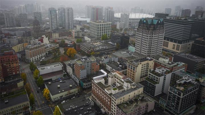 大温楼市持续降温：12 月房屋销量同比下滑近 13%，年度成交创 20 多年来新低1