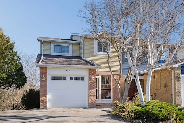 Markham 三居联排屋七天成交价破百万，市场回暖信号显现1