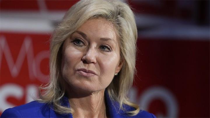 安大略省自由党领袖邦妮·克伦比宣布立即卸任1