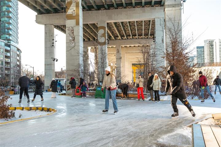 这个周末依旧活动丰富：冰球、艺术展与冬季户外活动全指南1