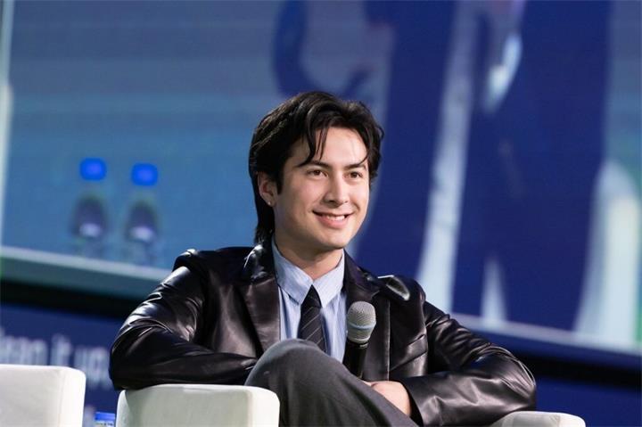 多伦多公共图书馆开放《激烈竞争》有声书免排队借阅1