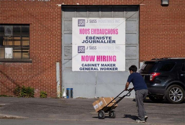 统计局研究:加拿大单亲家庭、新移民与低学历群体更易长期陷入低收入状态1