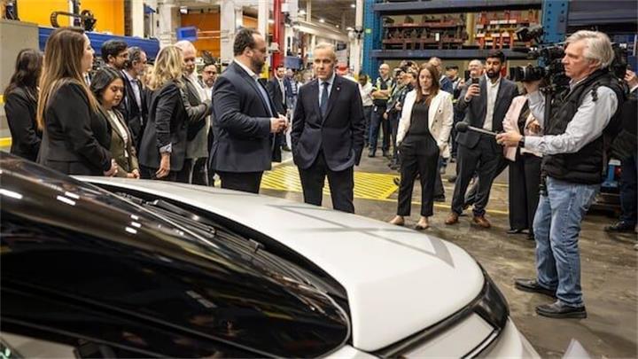 取消强制销售、补贴回归：加拿大新电动车政策将如何影响购车？1