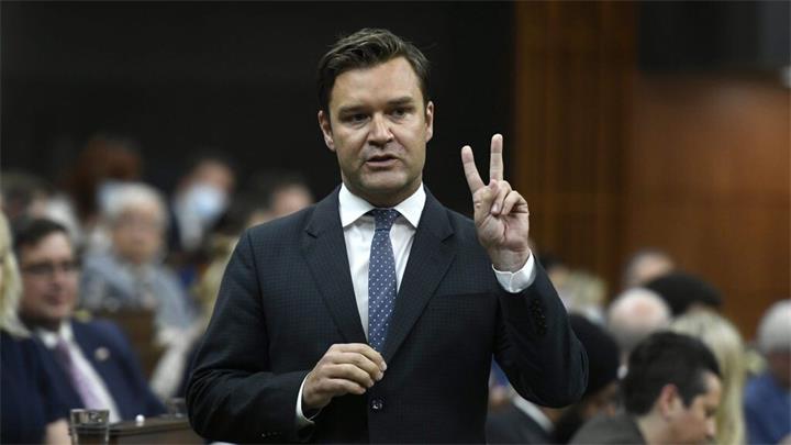 保守党议员马特·杰内鲁克斯转投自由党，成为近月第三位倒戈议员1