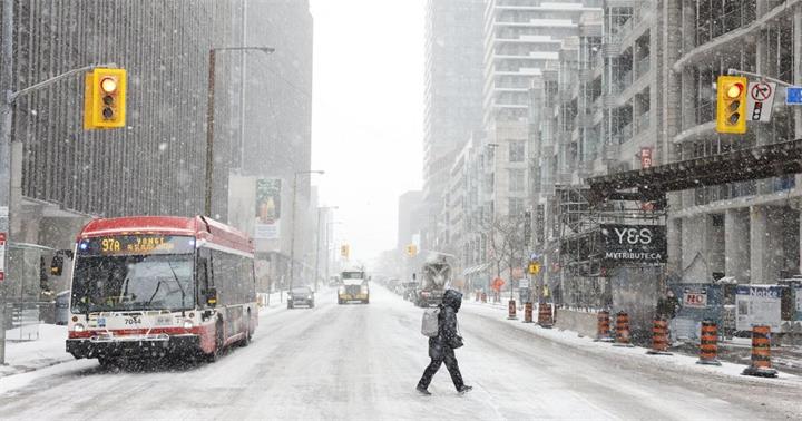 多伦多周末天气骤变：降雪与强冷空气来袭，体感最低或达-25°C1