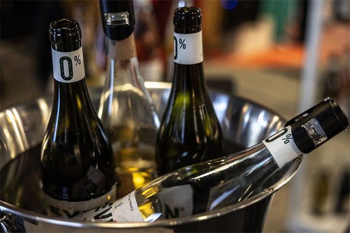 加拿大人越来越少喝酒？统计局称酒精销量创20年来最大跌幅1