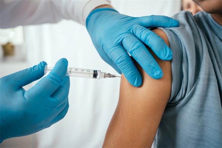 伯灵顿诊所被起诉500万加元，患者称因不洁针头感染丙肝1