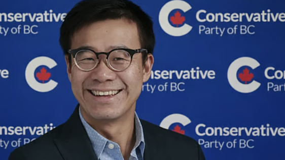 卑诗省保守党华裔省议员因刑事指控被逐出党团,案件进入司法程序1