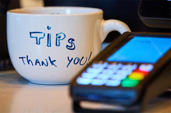 加拿大能否控制住其小费文化?1