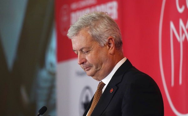 英文致辞风波后压力升级,加航CEO确认离任1