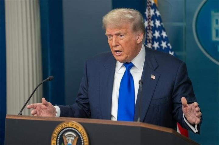 特朗普回应能源价格上涨：各国应“自行获取石油”1