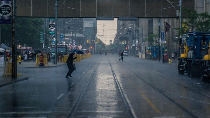 多伦多发布特别天气提示 周六或迎强降雨并有局部积水风险1