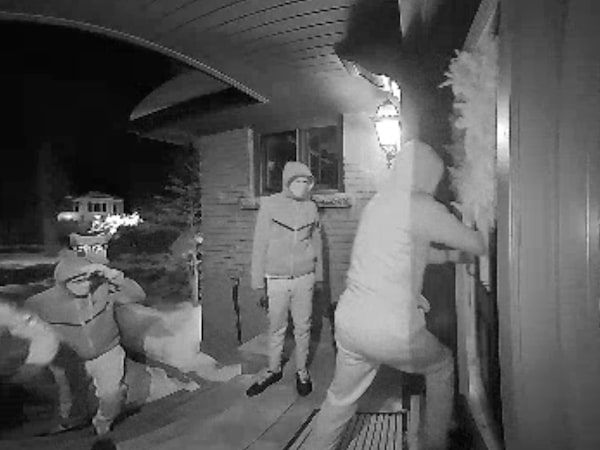 多伦多富人区盗窃频发,居民开始自费请保安巡夜1