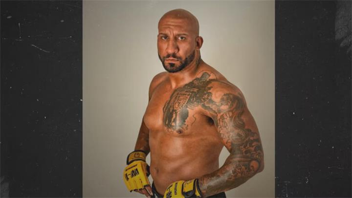 “我们是不是在和同一个男人结婚？”多名加拿大女性揭开连环婚姻骗局2