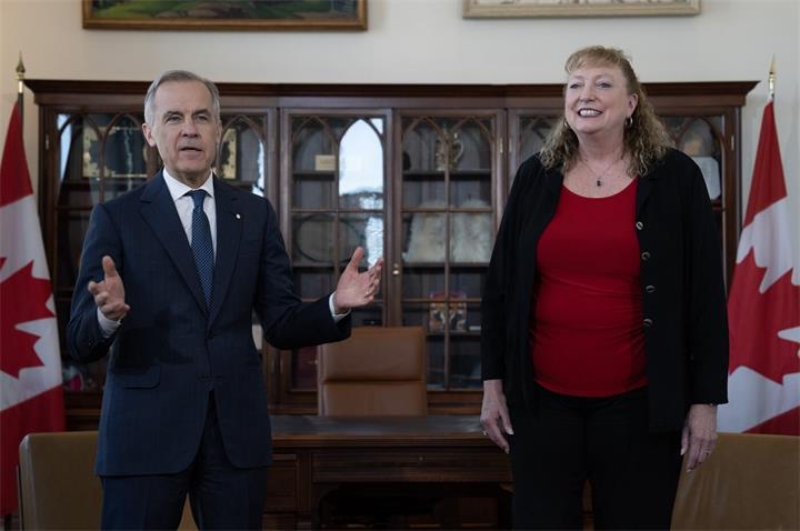 又一名议员“跳槽”，卡尼强调加入自由党必须支持堕胎与LGBTQ权利1