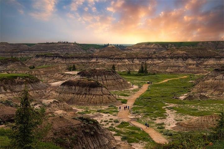 加拿大有个“像火星”的地方：Drumheller 一日游怎么玩1