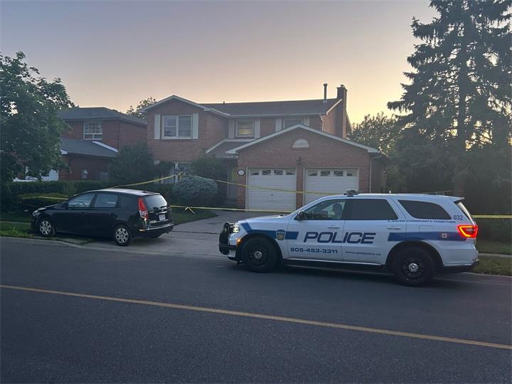 布兰普顿住宅内发现婴儿死亡,一名23岁女子被警方拘留1
