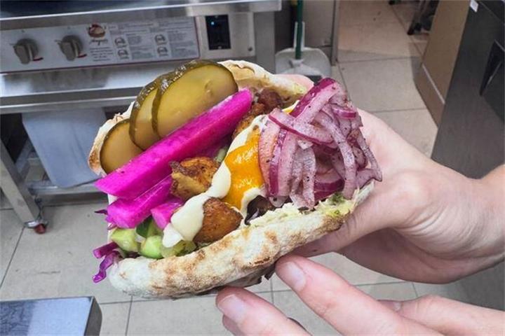 Loomi Pita Bakery-汉堡.jpg