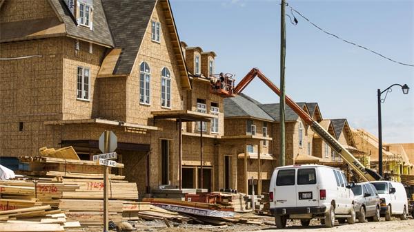 三年涨58% 两年跌回原点:加拿大楼市经历冰与火,房价跌、租金降、开发停2 三年涨58% 两年跌回原点:加拿大楼市经历冰与火,房价跌、租金降、开发停2