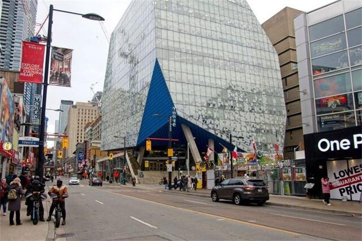 大学国际招生受重挫 严格移民政策造成影响，本科与研究生入学人数大幅下滑1