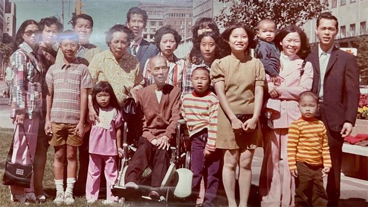 加拿大华人社区是如何逐步形成的?2