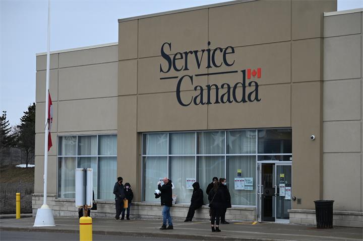 为什么加拿大的公共服务更强调“规则存在”，而不是“结果保证”？1