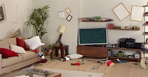 租客损坏家具、墙体怎么办?赔偿标准与合法应对流程 租客损坏家具、墙体怎么办?赔偿标准与合法应对流程