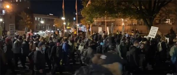 多地爆发示威游行！美国大选得民众票多者未必最后胜出4