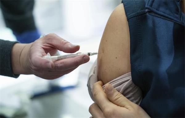 随病毒进化疫苗恐失效！英国变种新冠病毒已失控！加拿大紧急封关1