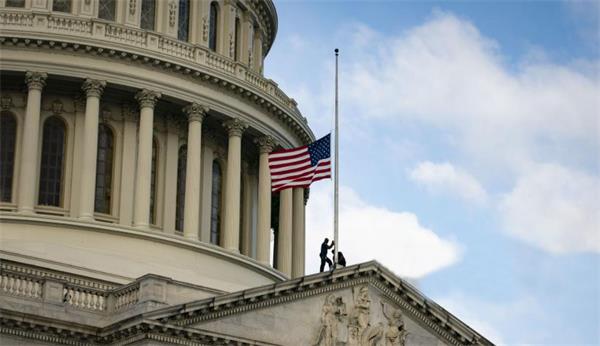 美国降半旗哀悼！亚特兰大枪击案掀起反仇恨亚裔抗议活动浪潮1