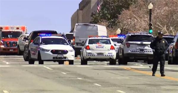 美国又出事了！国会大厦再遭袭击！汽车撞死警察5