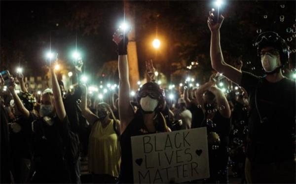 美国沸腾了！弗洛伊德之死如何改变美国！白人警察被判谋杀罪全部成立3