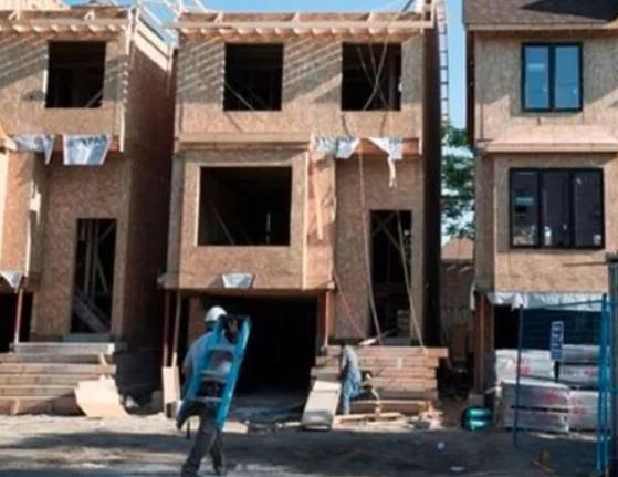 加拿大房价飞涨！千禧一代年轻人想买房难上加1