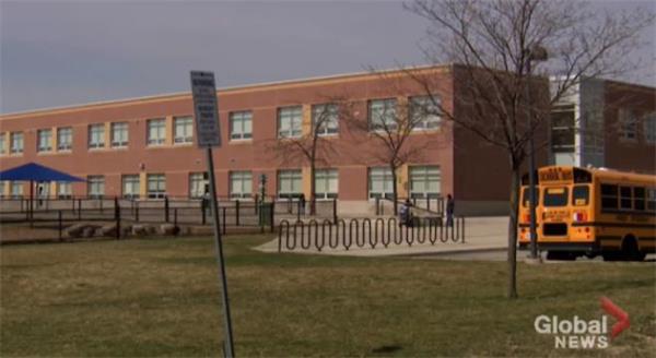 太难了！9月开学到底选回学校上课？还是继续上网课呢？5